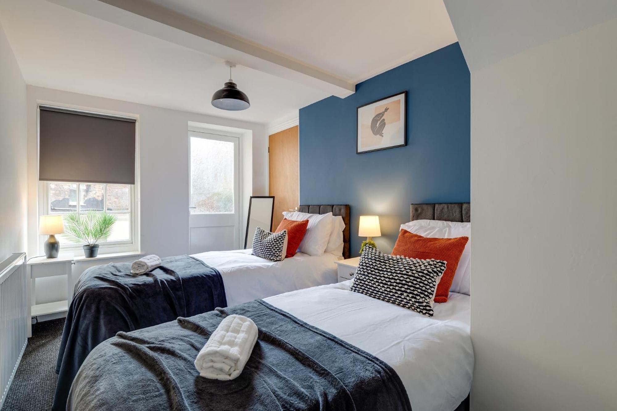 Queens Cabin - Near South Bay Beach Apartment Scarborough Bagian luar foto